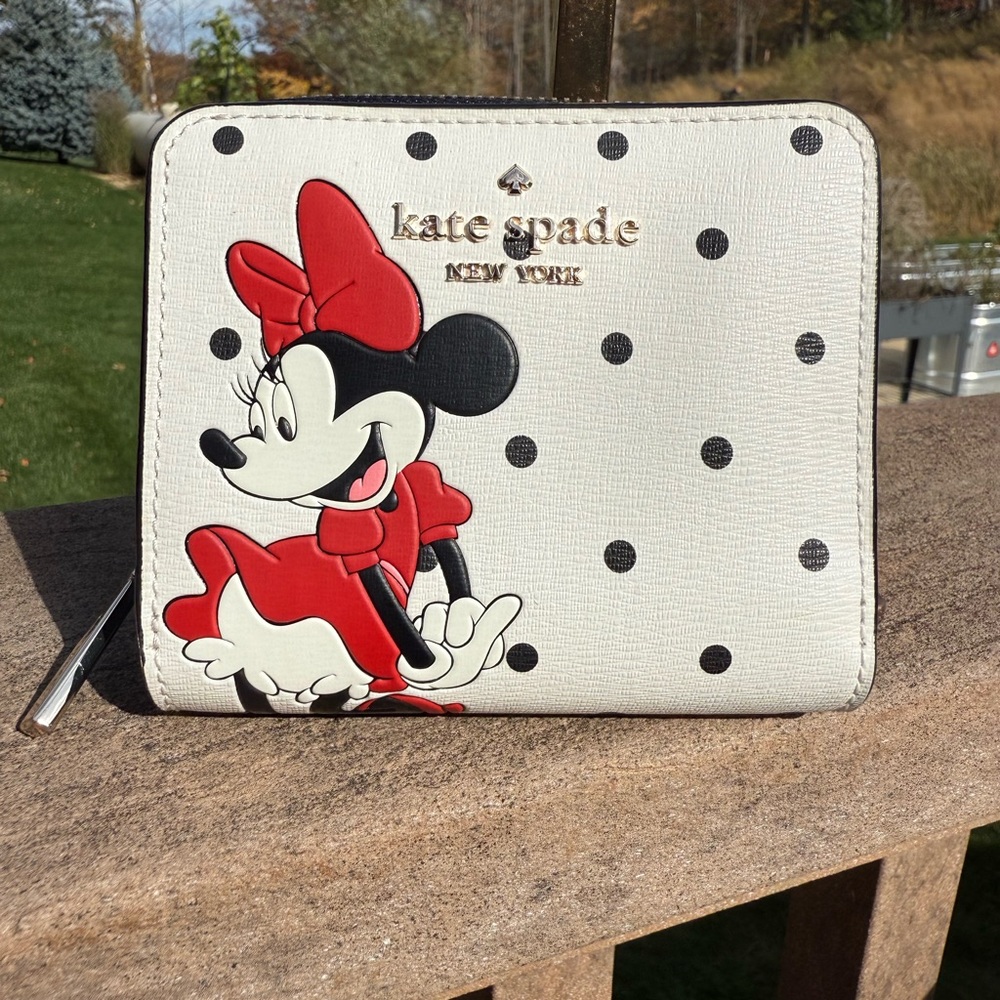 NWOT! Kate Spade Red and Black Minnie Mouse Disney Leather Novelty Wallet - Picture 1 of 12